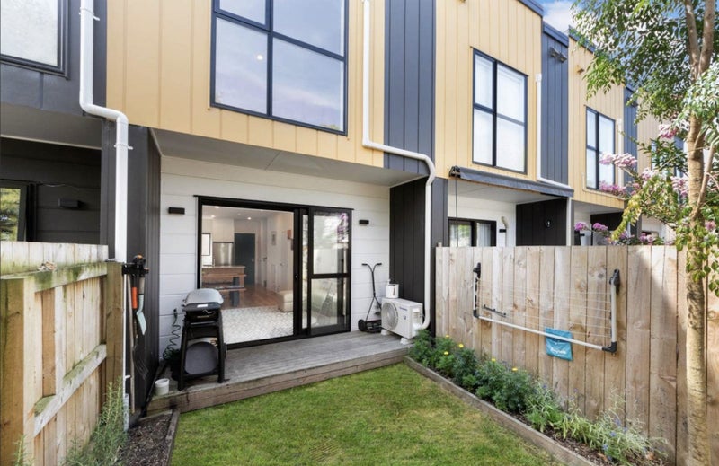 4/28 Vodanovich Road, Te Atatū South, Auckland - Carousel 10