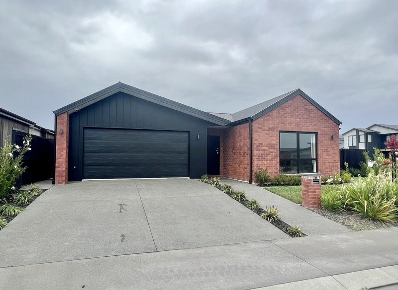 37 Guillaume Street, Chartwell, Hamilton - Carousel 1