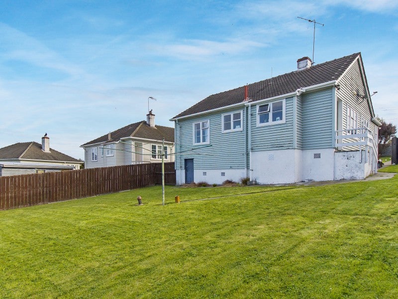 17 Bouverie Street, Waimataitai, Timaru - Carousel 2