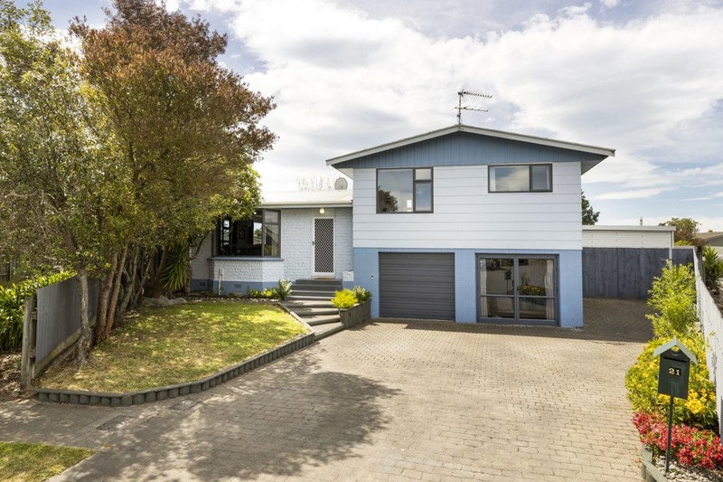 21 Newbourne Crescent, Redwoodtown, Blenheim - Carousel 1