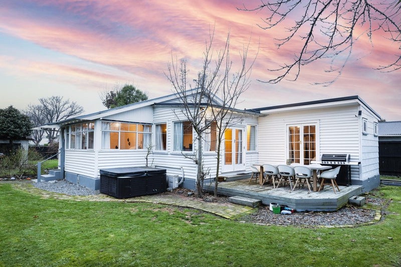 13 Roosevelt Avenue, St Albans, Christchurch - Carousel 1