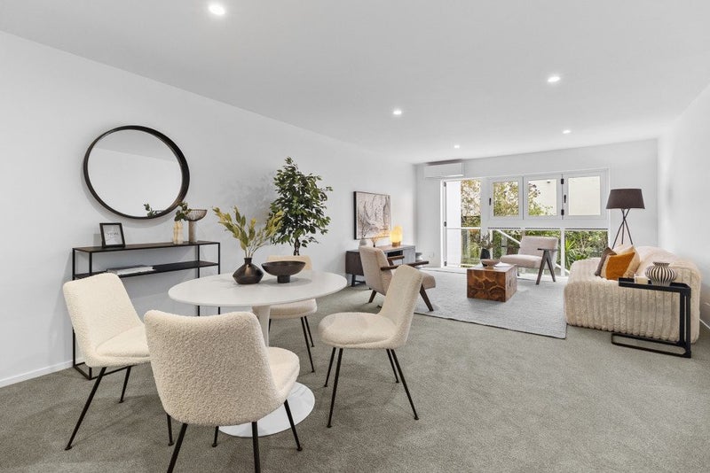 8C Arotau Place, Grafton, Auckland - Carousel 2