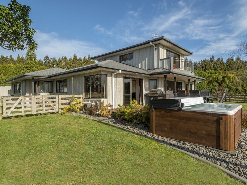 5 Bonnieglen Road, Tauranga - Carousel 2