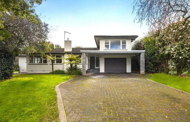 9 Athlone Place, Hokowhitu, Palmerston North - Carousel 1