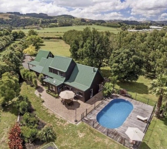 112 Cossey Road, Drury, Drury - Carousel 1