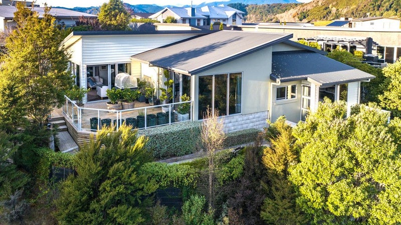 6 Istana Place, Britannia Heights, Nelson - Carousel 2