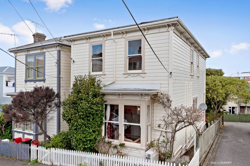 5 Howard Street, Mount Cook, Wellington - Carousel 1