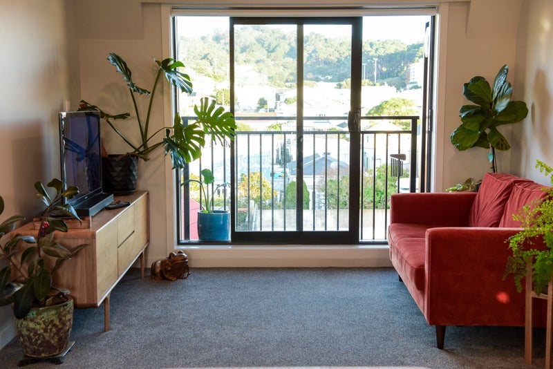 8/11F Newtown Avenue, Newtown, Wellington - Carousel 2