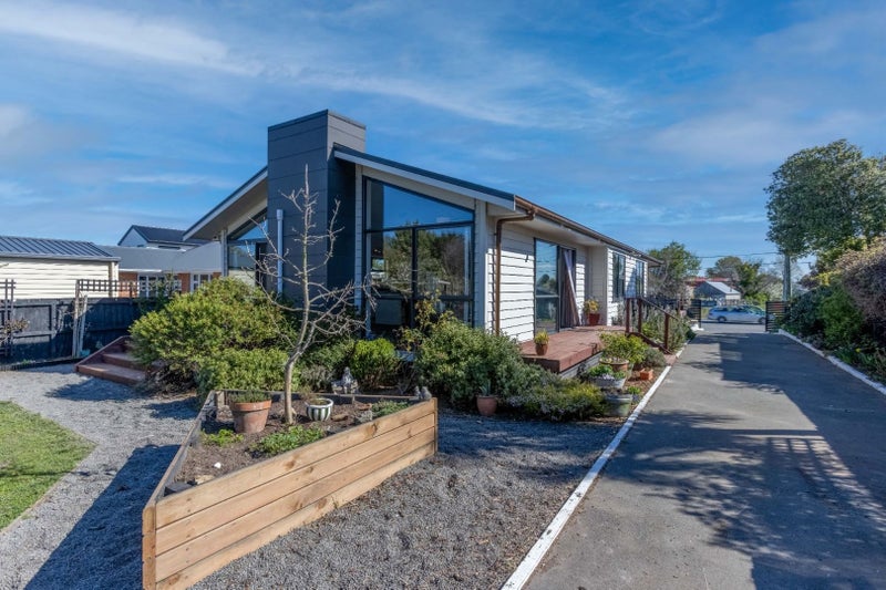 47 Cuffs Road, Wainoni, Christchurch - Carousel 1