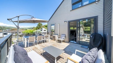 24 Cannon Lane, Whitby, Porirua - Carousel 1