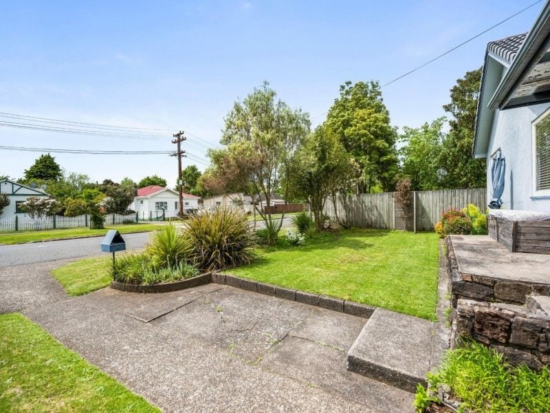 20 Corlett Street, Utuhina, Rotorua - Carousel 2