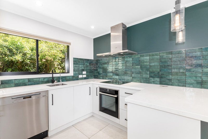16B Nagpur Terrace, Broadmeadows, Wellington - Carousel 2