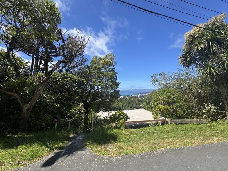 13 Espin Crescent, Karori, Wellington - Carousel 25
