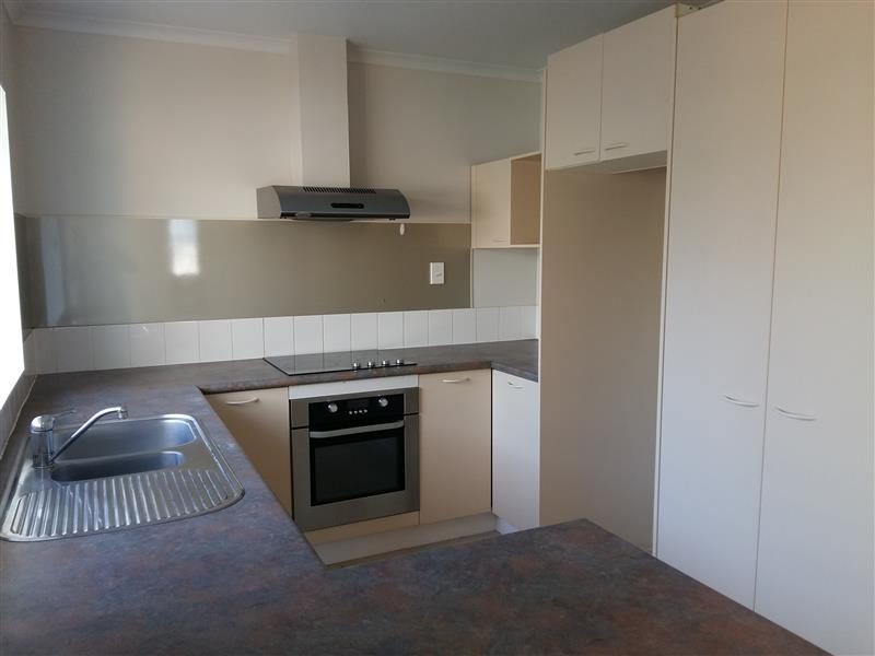 24 Newbegin Place, Weymouth, Auckland - Carousel 2