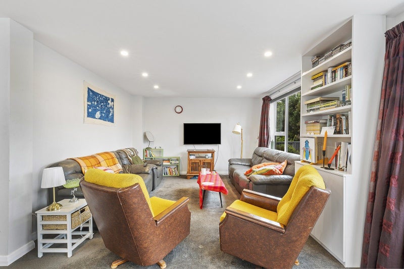 101 Apu Crescent, Lyall Bay, Wellington - Carousel 2