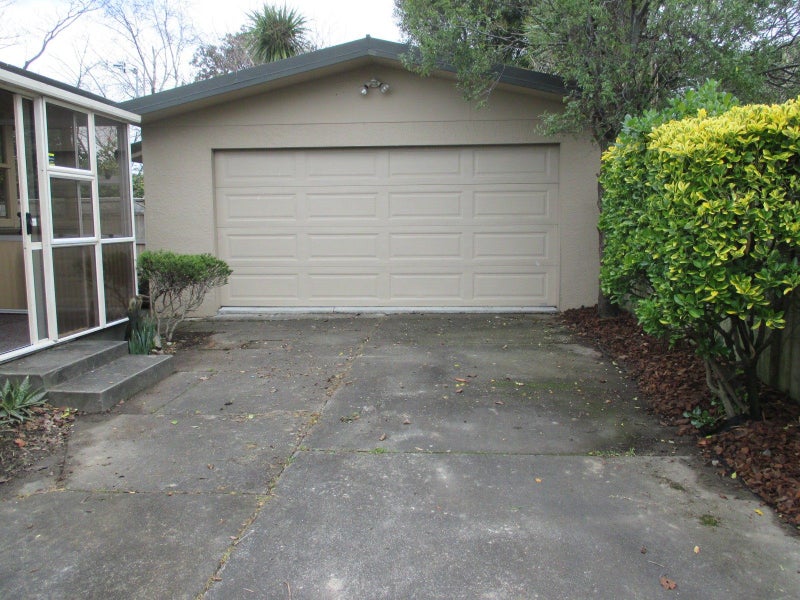 1 Luton Street, Hokowhitu, Palmerston North - Carousel 11