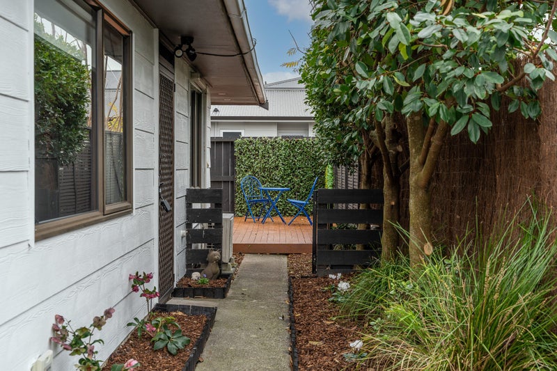 9F Cameron Road, Hamilton East, Hamilton - Carousel 2