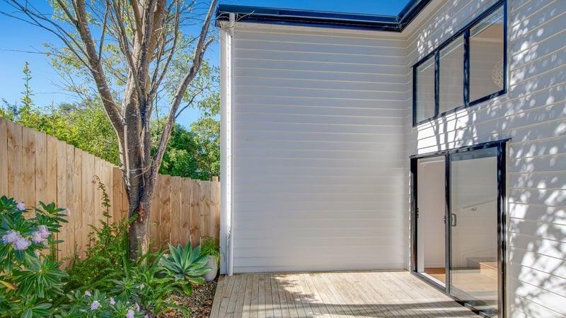 132C Stapleford Crescent, Browns Bay, Auckland - Carousel 1