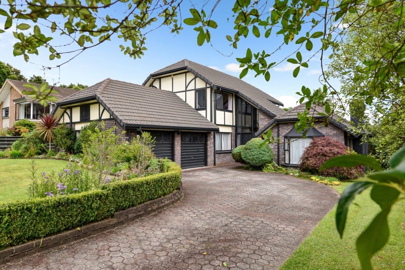 62 Melva Street, Dinsdale, Hamilton - Carousel 1