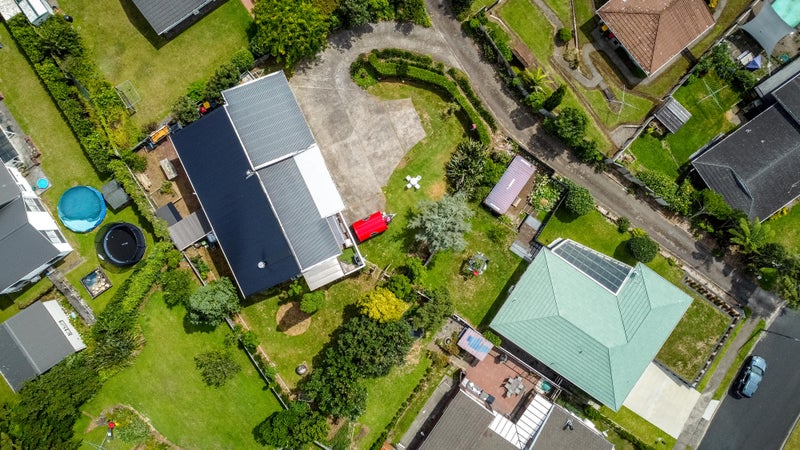 16A Tiverton Crescent, Whalers Gate, New Plymouth - Carousel 24