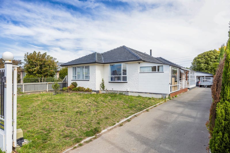 15 Boston Avenue, Hornby, Christchurch - Carousel 1