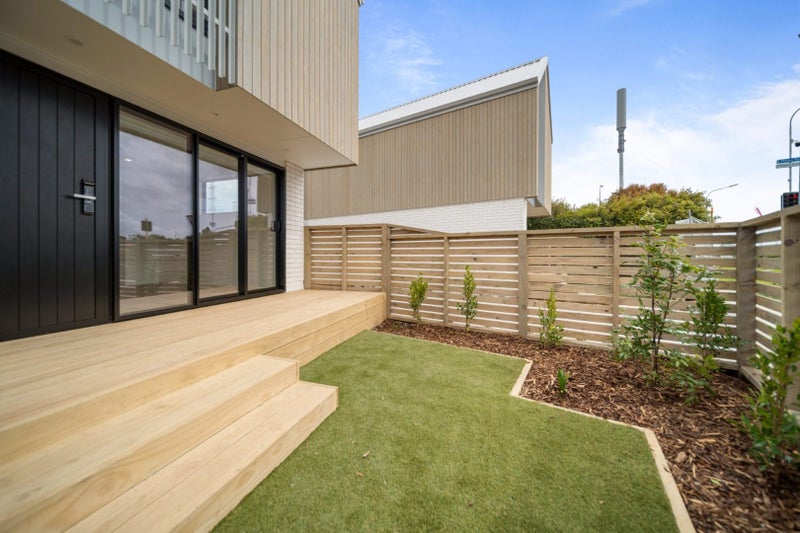 2/39 Pakuranga Road, Pakuranga, Auckland - Carousel 1