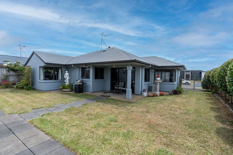 43A Cairns Crescent, Rototuna, Hamilton - Carousel 1