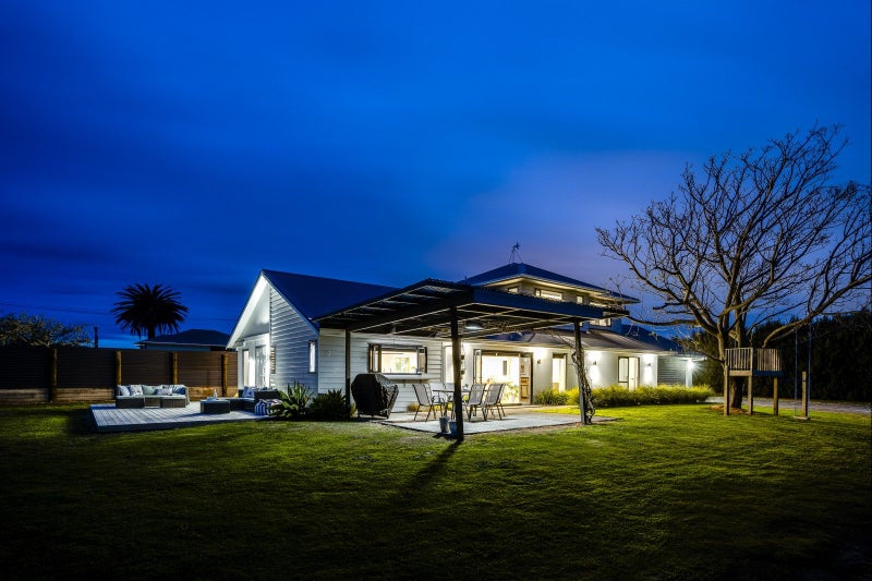 8 Scarrott Road, Bay View, Napier - Carousel 1