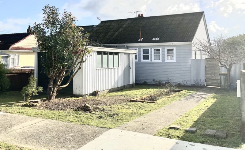17 Grierson Street, Naenae, Lower Hutt - Carousel 1