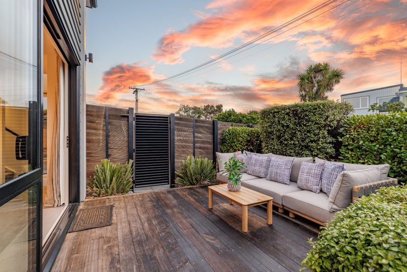 54 Dover Street, St Albans, Christchurch - Carousel 2