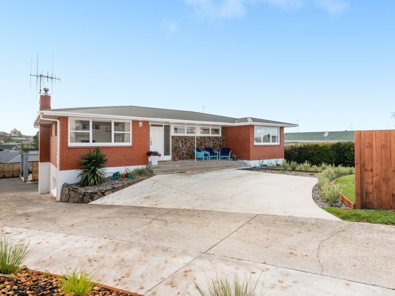 121 Bellevue Road, Brookfield, Tauranga - Carousel 1