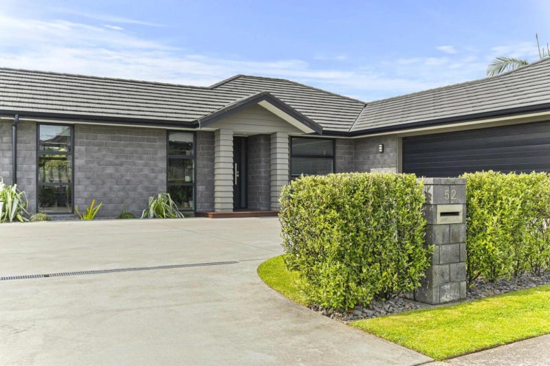 52 Dillon Drive, Bell Block, New Plymouth - Carousel 2