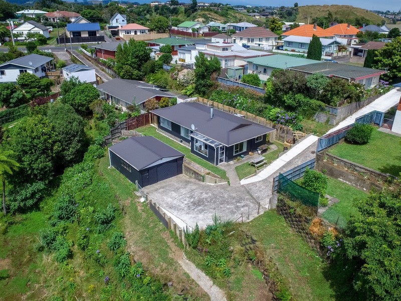 6A Brierley Place, Marfell, New Plymouth - Carousel 1