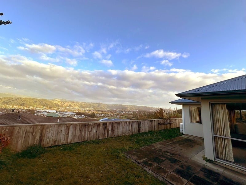 5 Swain Grove, Riverstone Terraces, Upper Hutt - Carousel 2