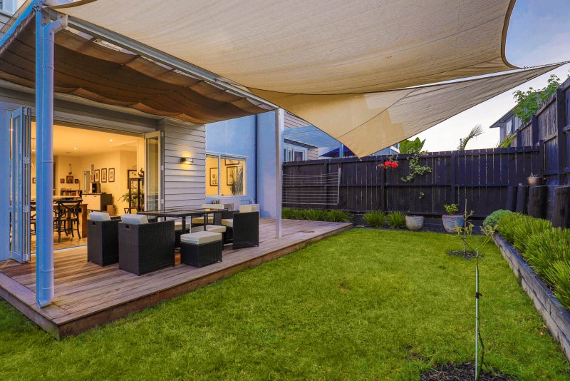 9 Sunview Street, Silverdale, Silverdale - Carousel 1