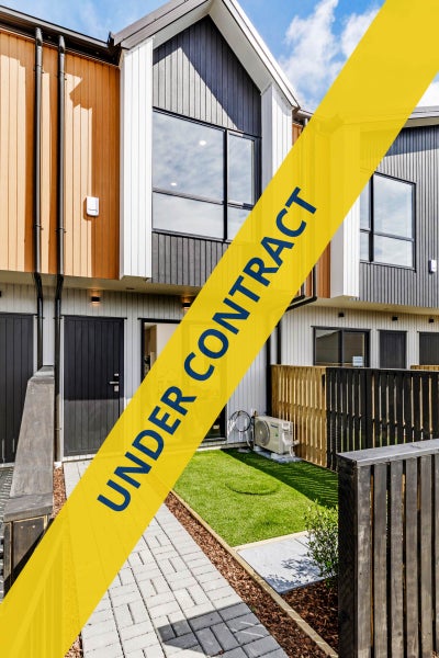 3/4 Glenhaven Place, Te Atatu Peninsula, Auckland - Carousel 1