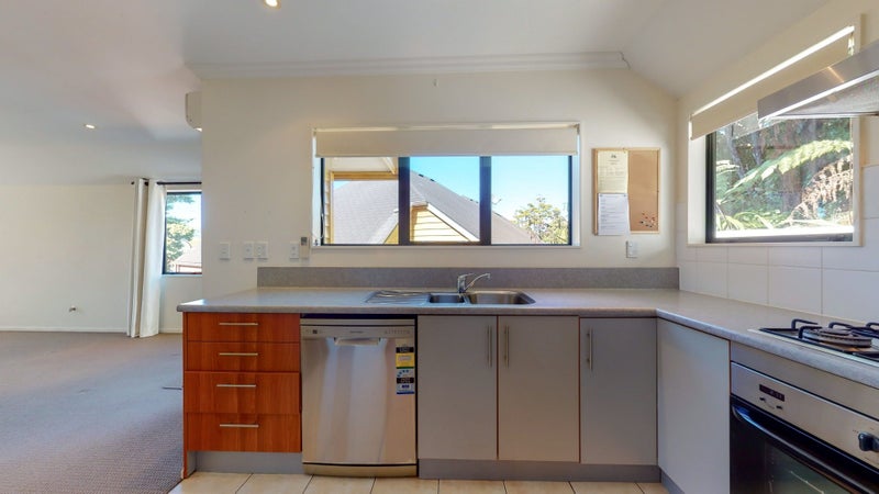 35 Futuna Close, Karori, Wellington - Carousel 2