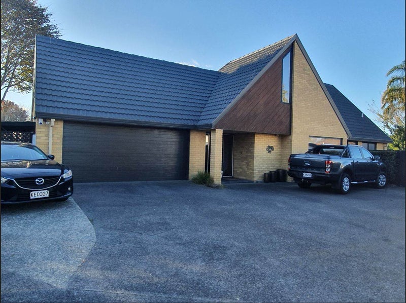 156 Walter Strevens Drive, Conifer Grove, Takanini - Carousel 1