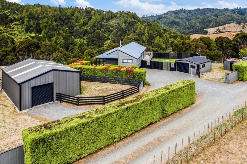 100F Axtens Road, Bombay - Carousel 2