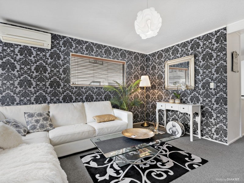 11 Commons Way, Crofton Downs, Wellington - Carousel 2