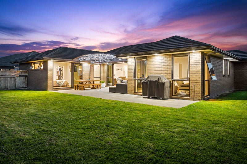 16 Remana Crescent, Huapai, Kumeu - Carousel 2