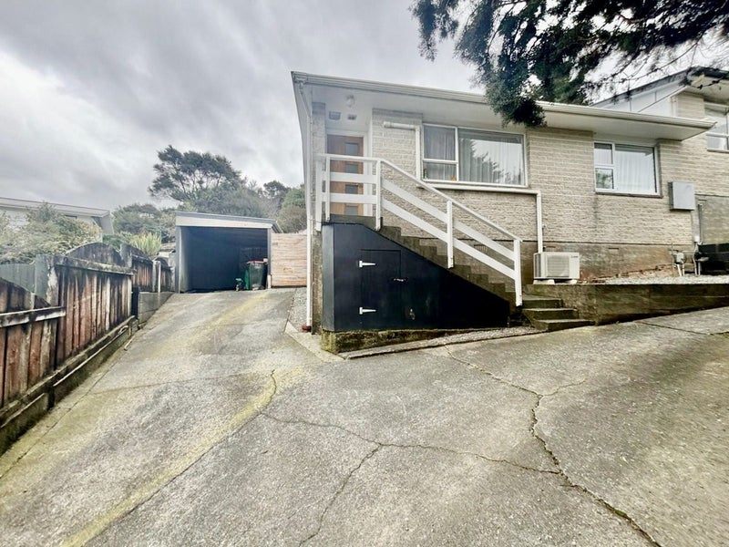 1/6 Naseby Grove, Wainuiomata, Lower Hutt - Carousel 1