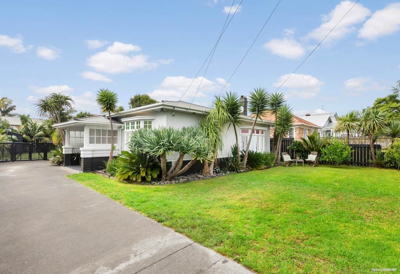 36 Fowlds Avenue, Sandringham, Auckland - Carousel 18