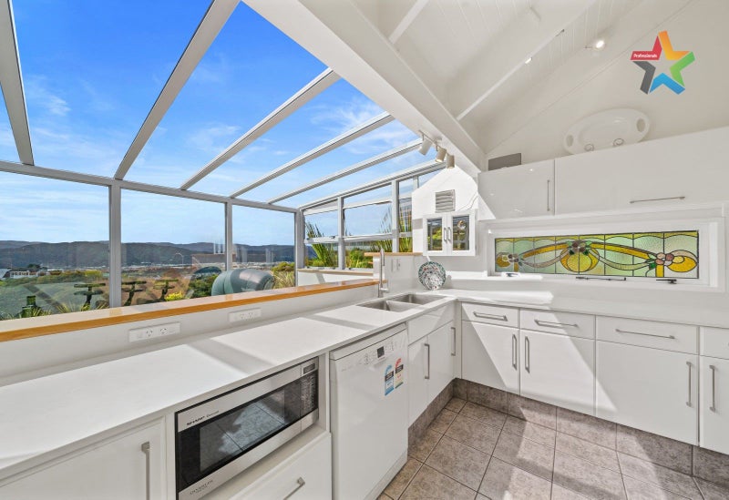 14 Maungaraki Road, Korokoro, Lower Hutt - Carousel 2