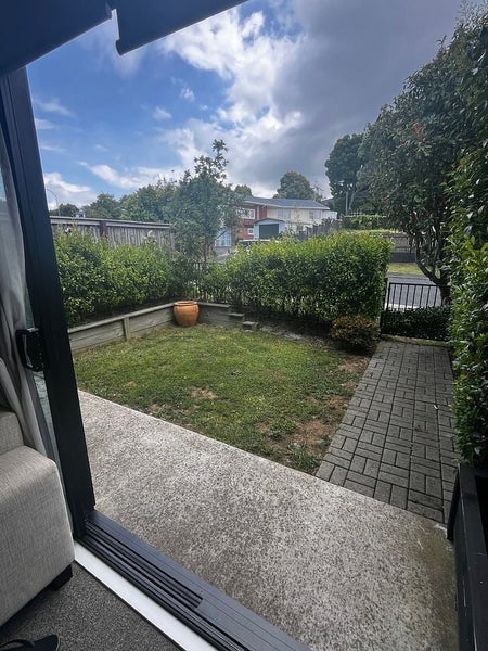 2B Rosalind Road, Glenfield, Auckland - Carousel 2