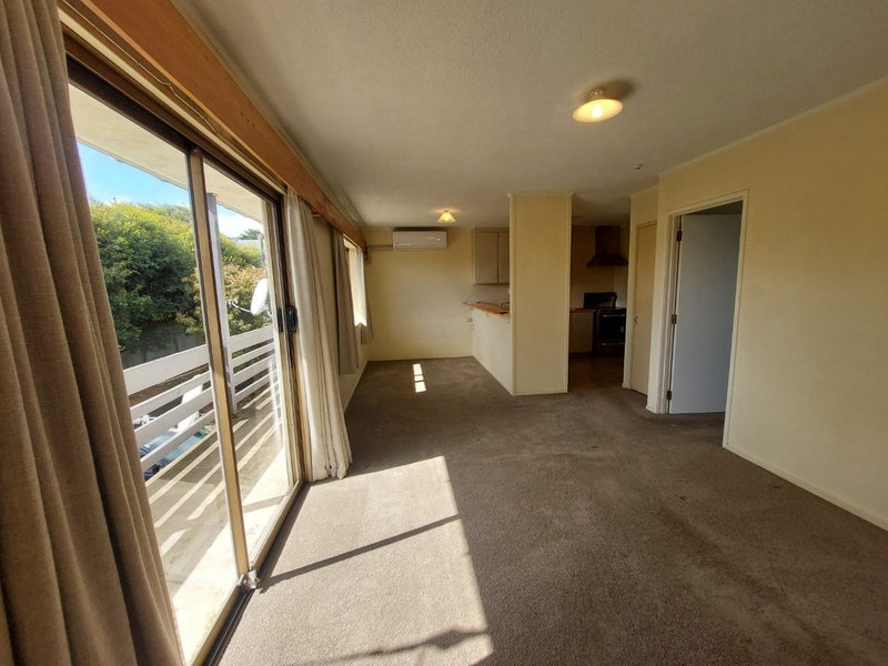 5/30 Fairview Road, Mount Eden, Auckland - Carousel 1