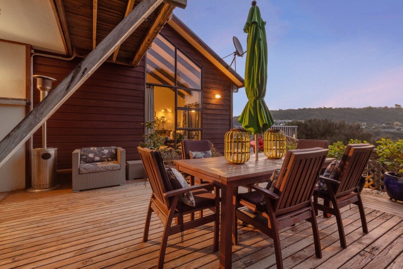 72 Leeward Drive, Whitby, Porirua - Carousel 2