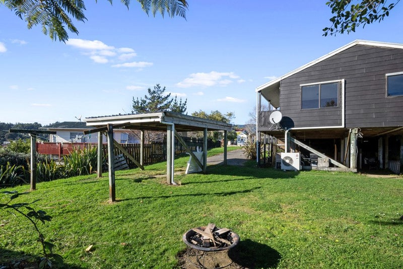 53 Aniseed Grove, Timberlea, Upper Hutt - Carousel 1