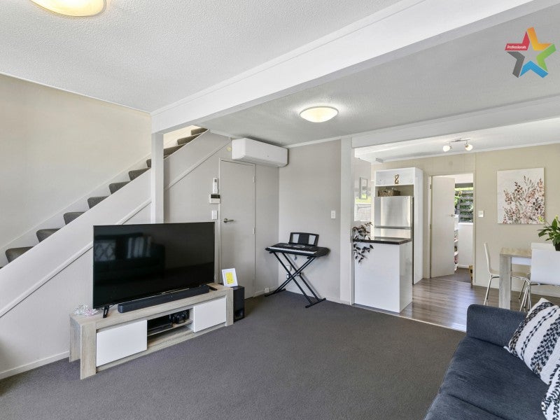 43A Cypress Drive, Maungaraki, Lower Hutt - Carousel 1