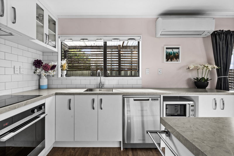 1A Barton Place, Marewa, Napier - Carousel 1